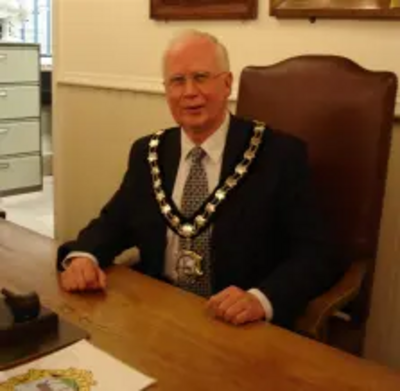 Nick Hollinghurst, Tring Town Mayor
